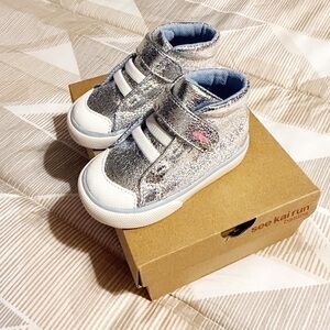 See Kai Run Metallic Silver & White Toddler Sneakers